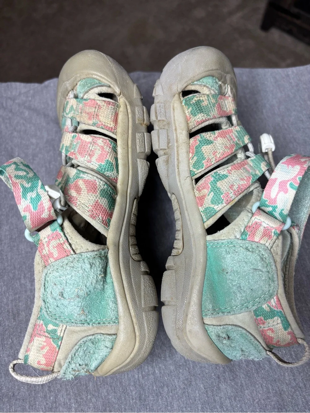 Keen Kids Newport H2 Sandals in Camo/Pink Icing size 1 Outdoor Hiking Water